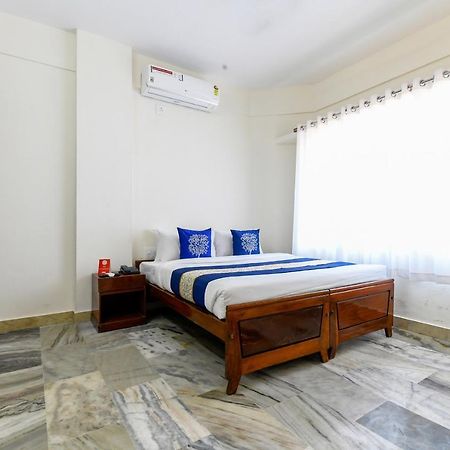 Oyo 11328 Hotel Chandrika Residency Kochi ภายนอก รูปภาพ