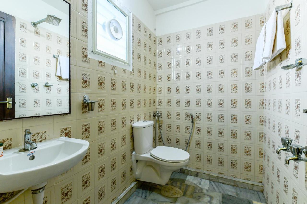 Oyo 11328 Hotel Chandrika Residency Kochi ภายนอก รูปภาพ