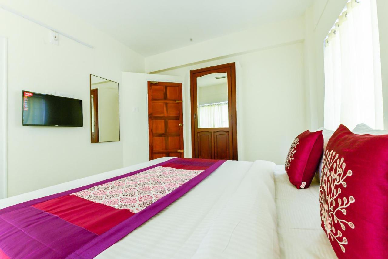 Oyo 11328 Hotel Chandrika Residency Kochi ภายนอก รูปภาพ
