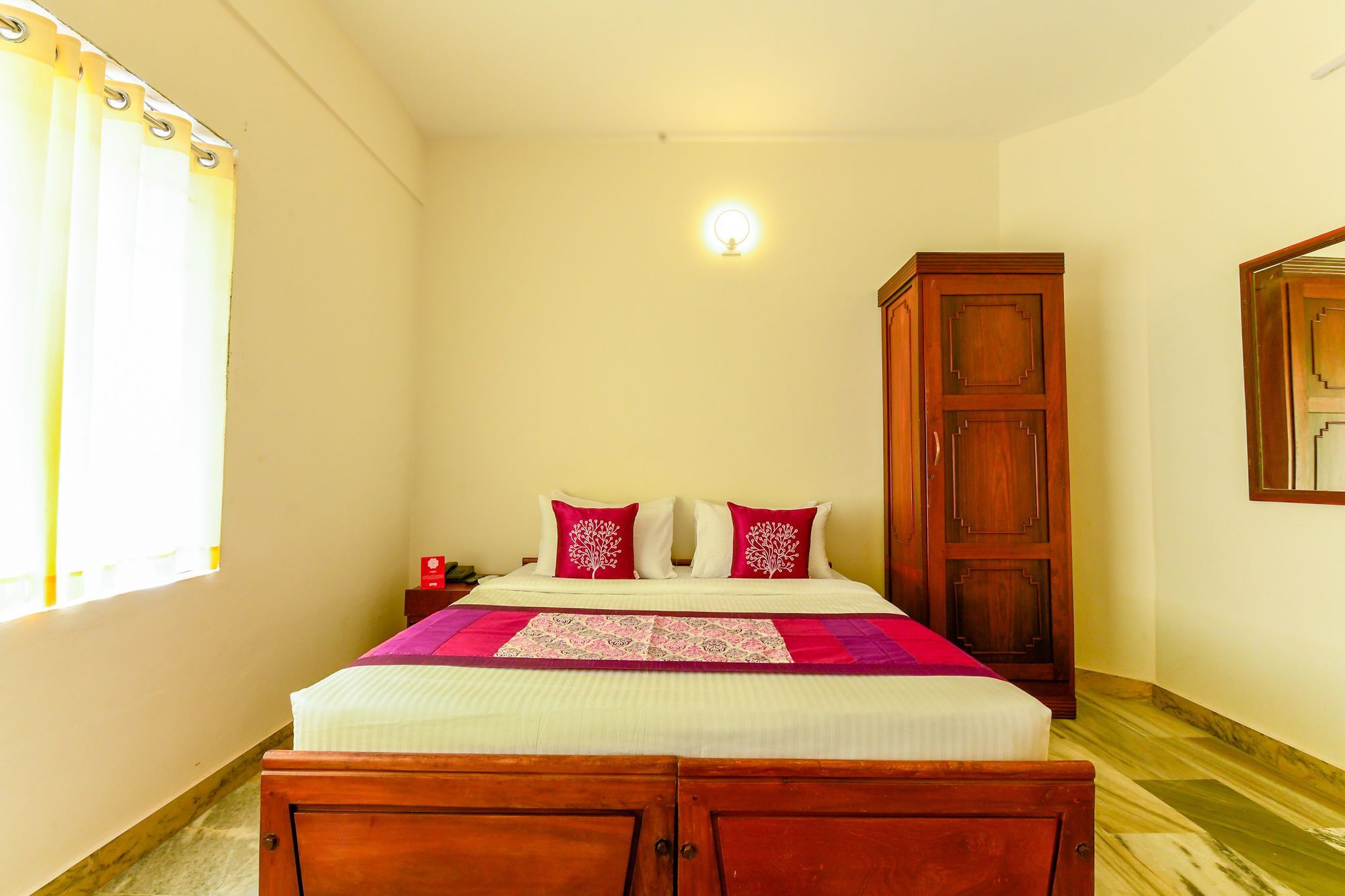 Oyo 11328 Hotel Chandrika Residency Kochi ภายนอก รูปภาพ
