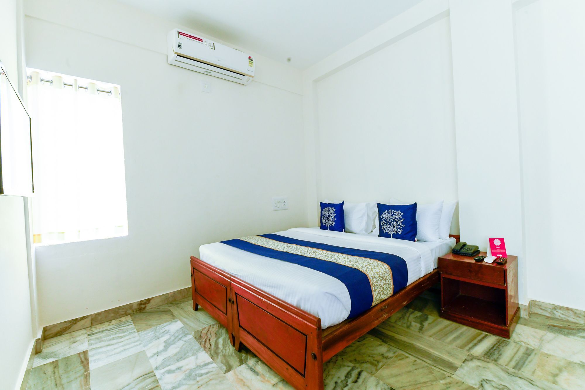 Oyo 11328 Hotel Chandrika Residency Kochi ภายนอก รูปภาพ