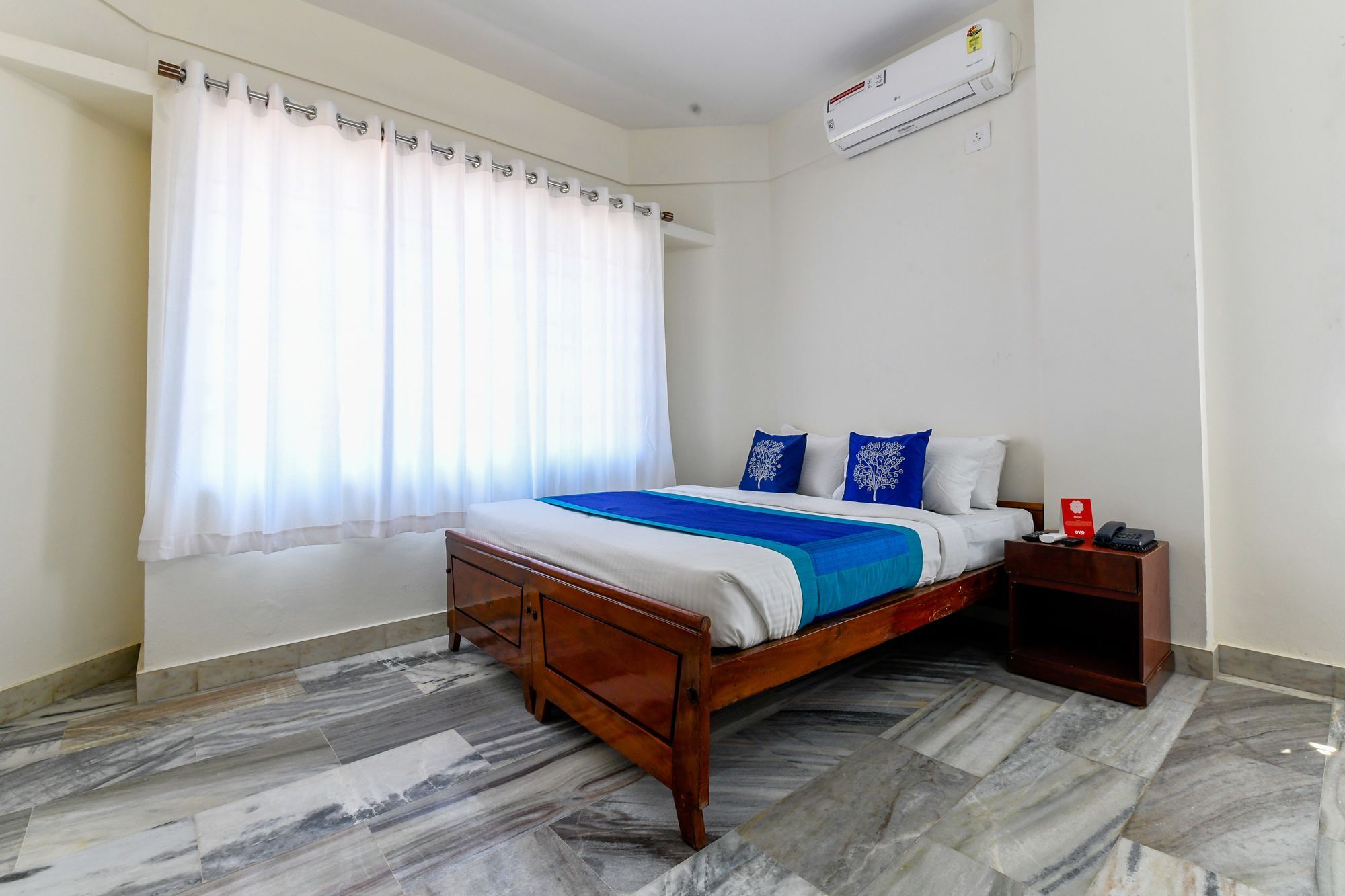 Oyo 11328 Hotel Chandrika Residency Kochi ภายนอก รูปภาพ