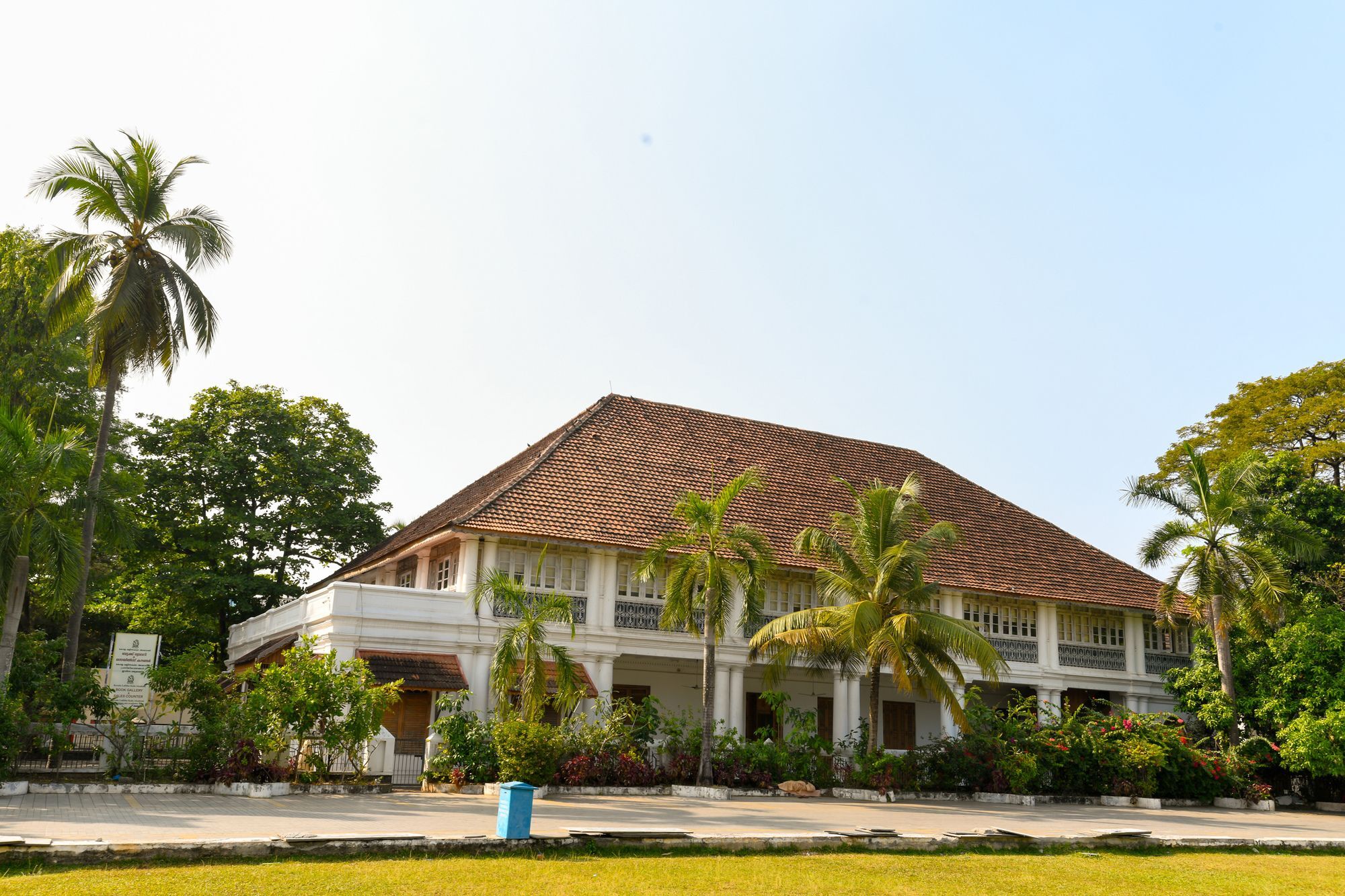 Oyo 11328 Hotel Chandrika Residency Kochi ภายนอก รูปภาพ